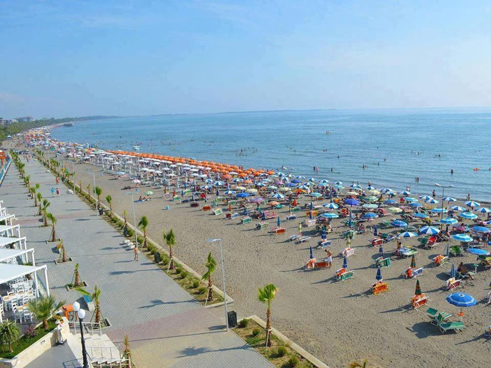 Hotel Mario, Shëngjin المظهر الخارجي الصورة